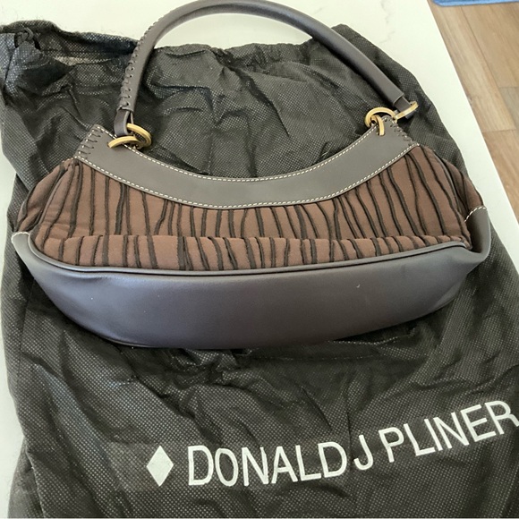 NWOT DONALD PLINER BROWN AND BLACK SMALL PURSE. - Picture 3 of 5